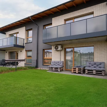 - Parking, Terrace & Garden - By Rentujemy