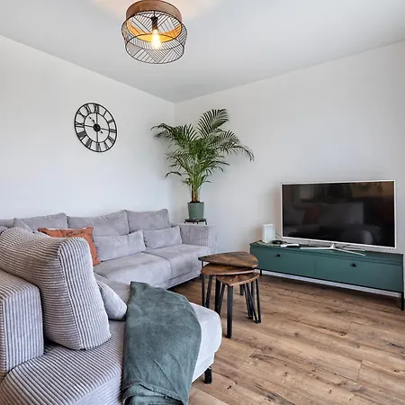 - Parking, Terrace & Garden - By Rentujemy Apartment Gdansk