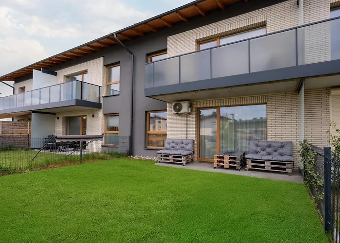 - Parking, Terrace & Garden - By Rentujemy