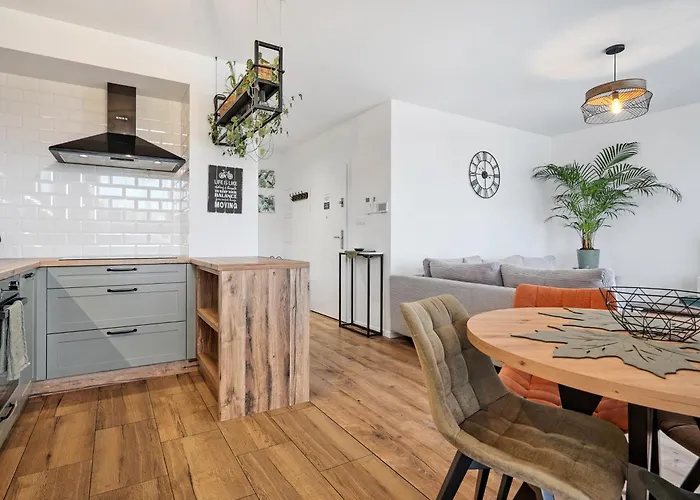 - Parking, Terrace&garden - By Rentujemy Apartament